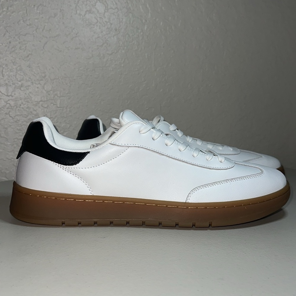 STEVE MADDEN JORDAN WHITE MULTI NEW, size 13, very comfy, last one! JORD07M1